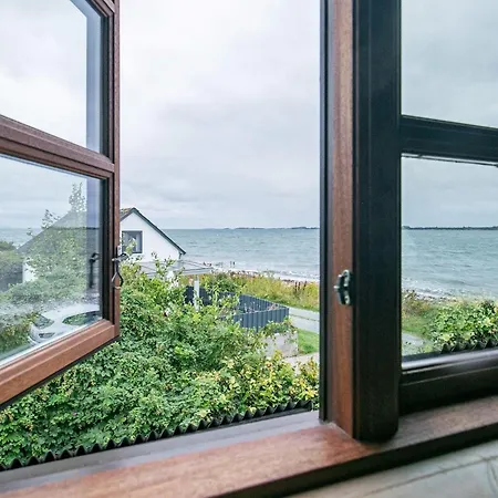 Seaside Escape In Hindsholm - By Traum Holiday home *