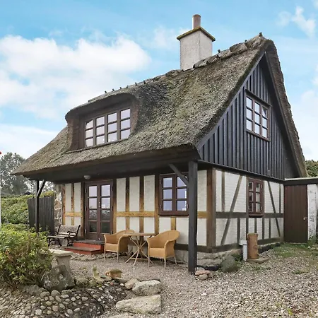Seaside Escape In Hindsholm - By Traum Holiday home *